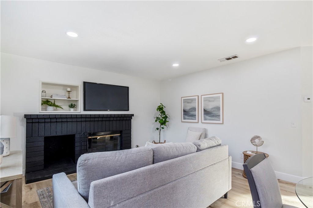 1762 W Via Verde Drive