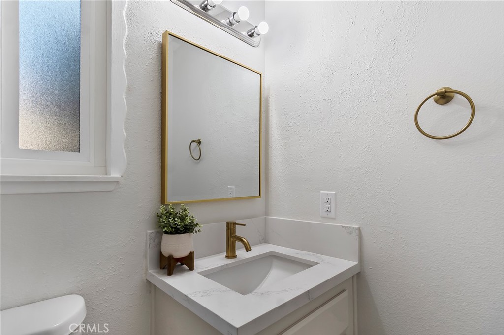 1762 W Via Verde Drive