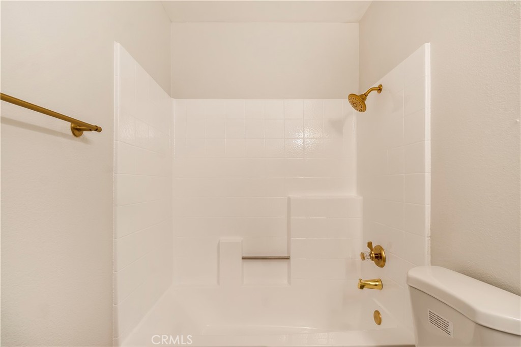 1762 W Via Verde Drive