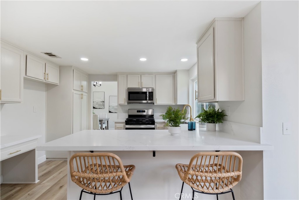 1762 W Via Verde Drive