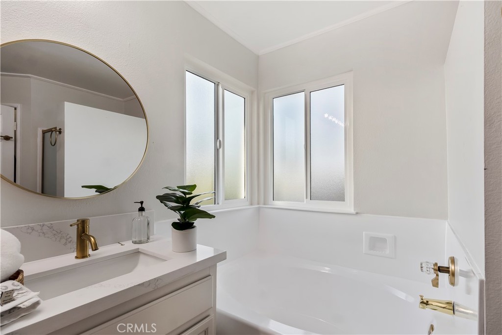 1762 W Via Verde Drive