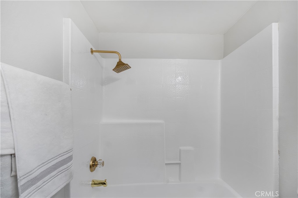 1762 W Via Verde Drive