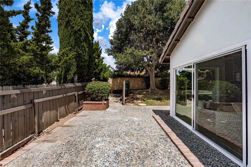 1177 Hastings Court