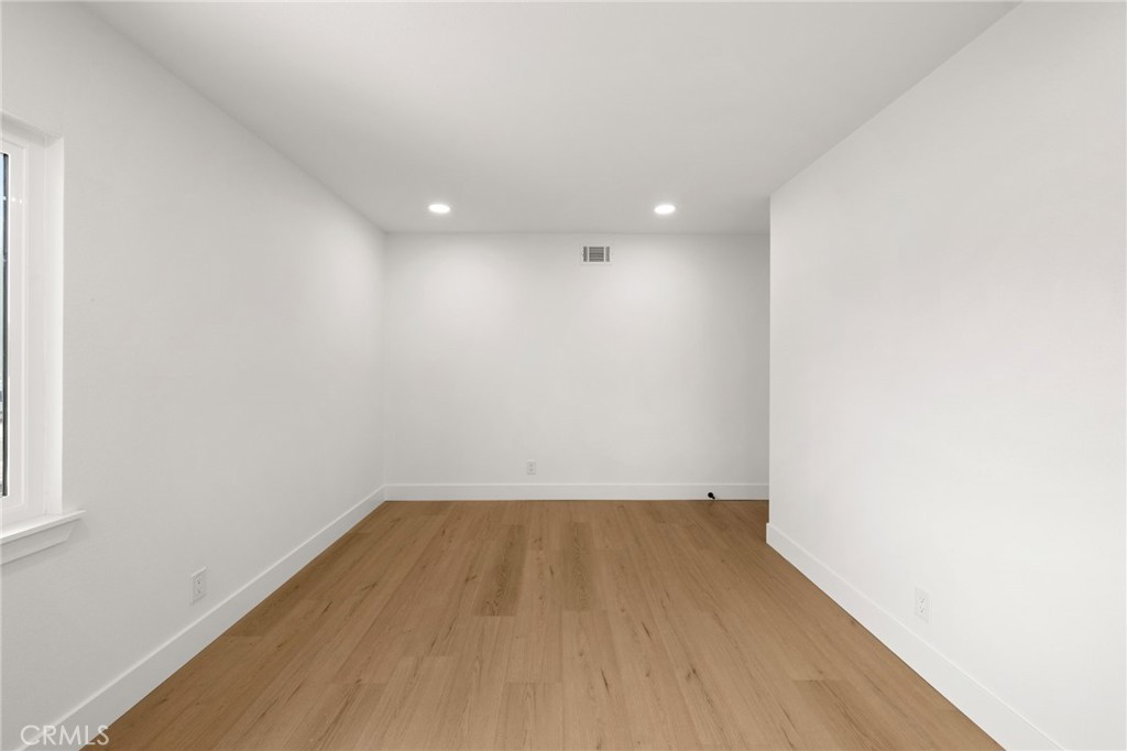 1177 Hastings Court