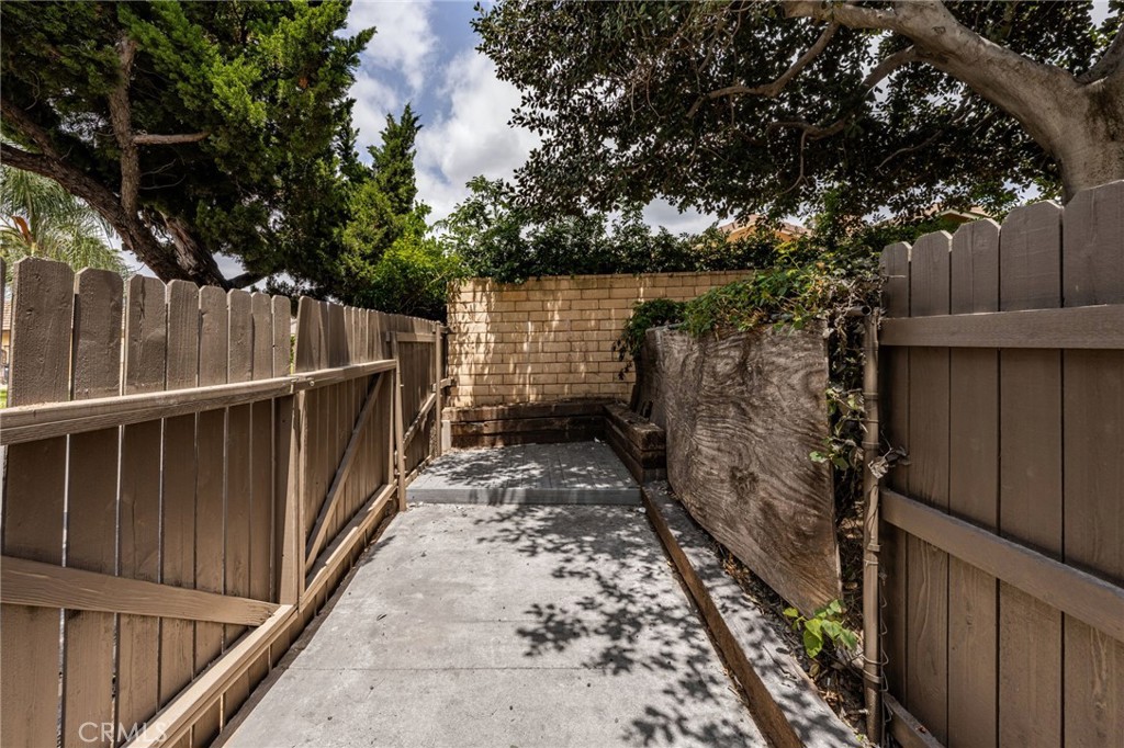 1177 Hastings Court