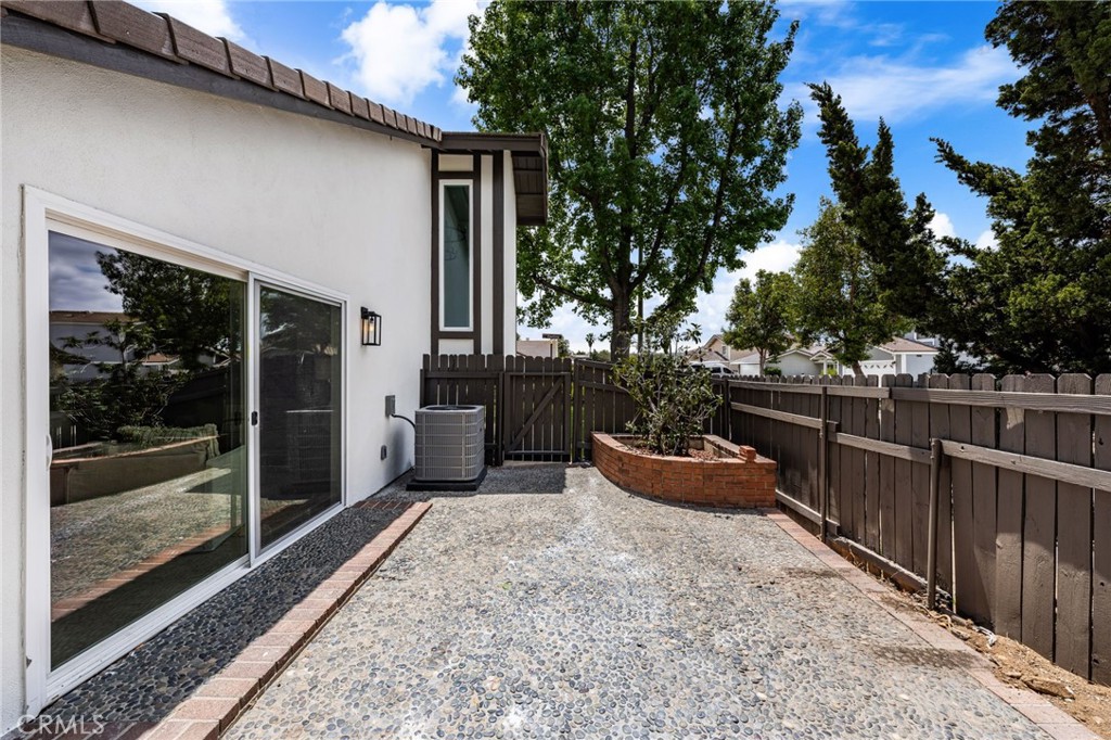 1177 Hastings Court