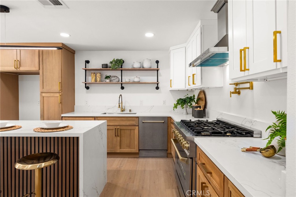 1177 Hastings Court