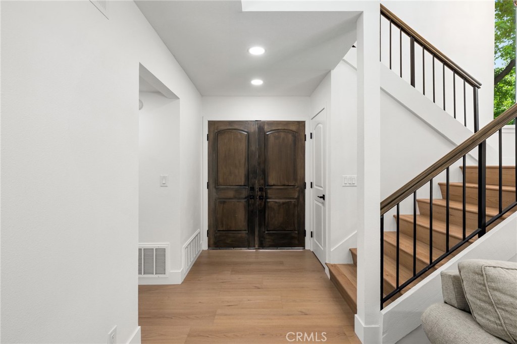 1177 Hastings Court