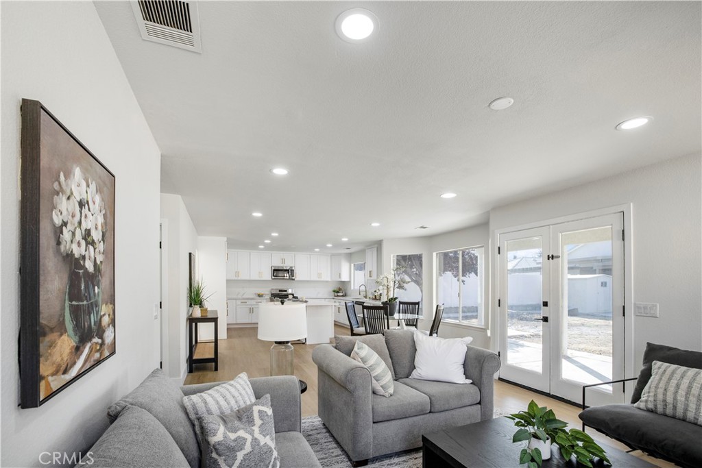 12930 Norfolk Lane