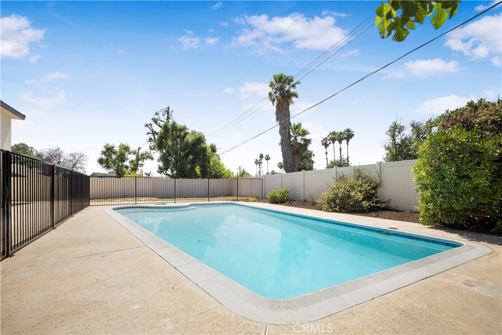 801 Navajo Drive