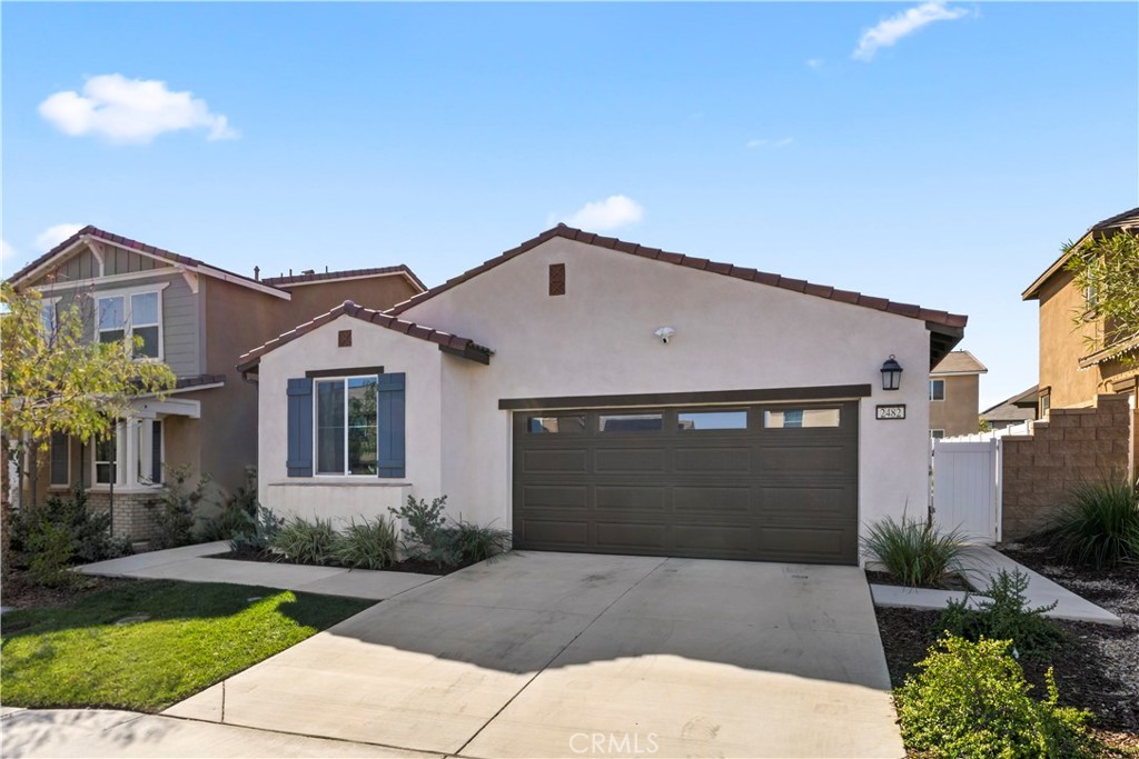 2482 Wagon Wheel Way