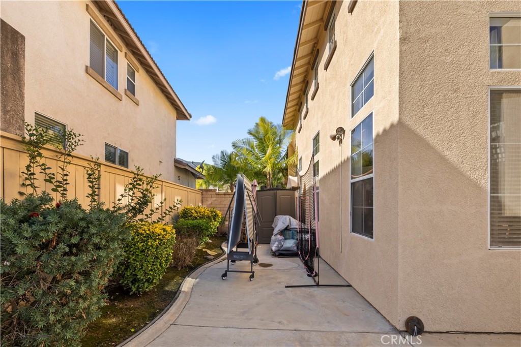 4375 Leonard Way