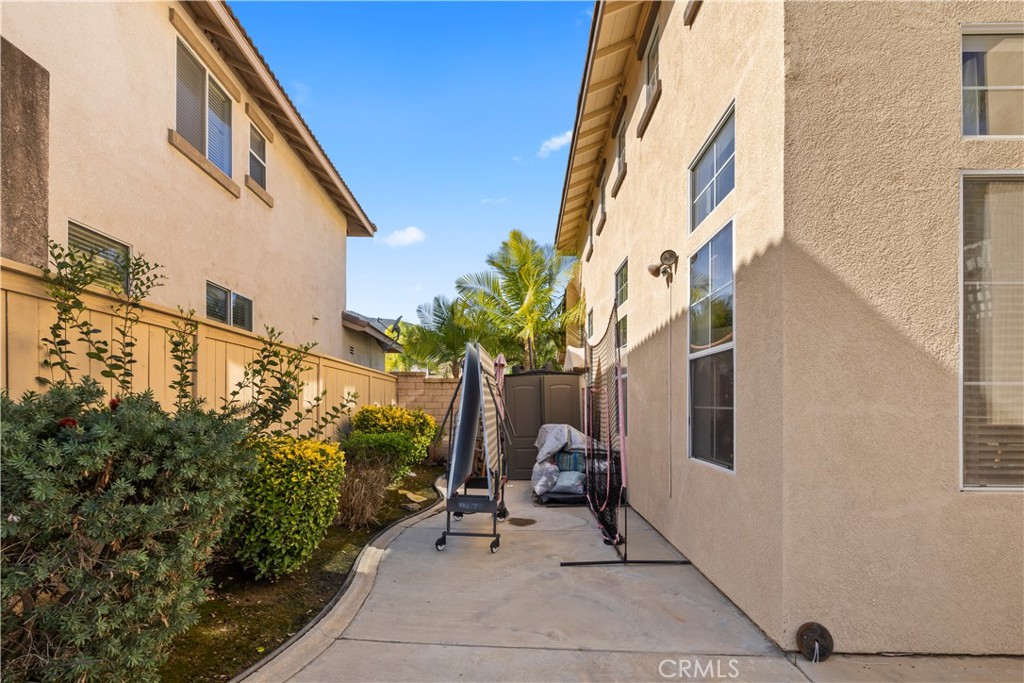 4375 Leonard Way