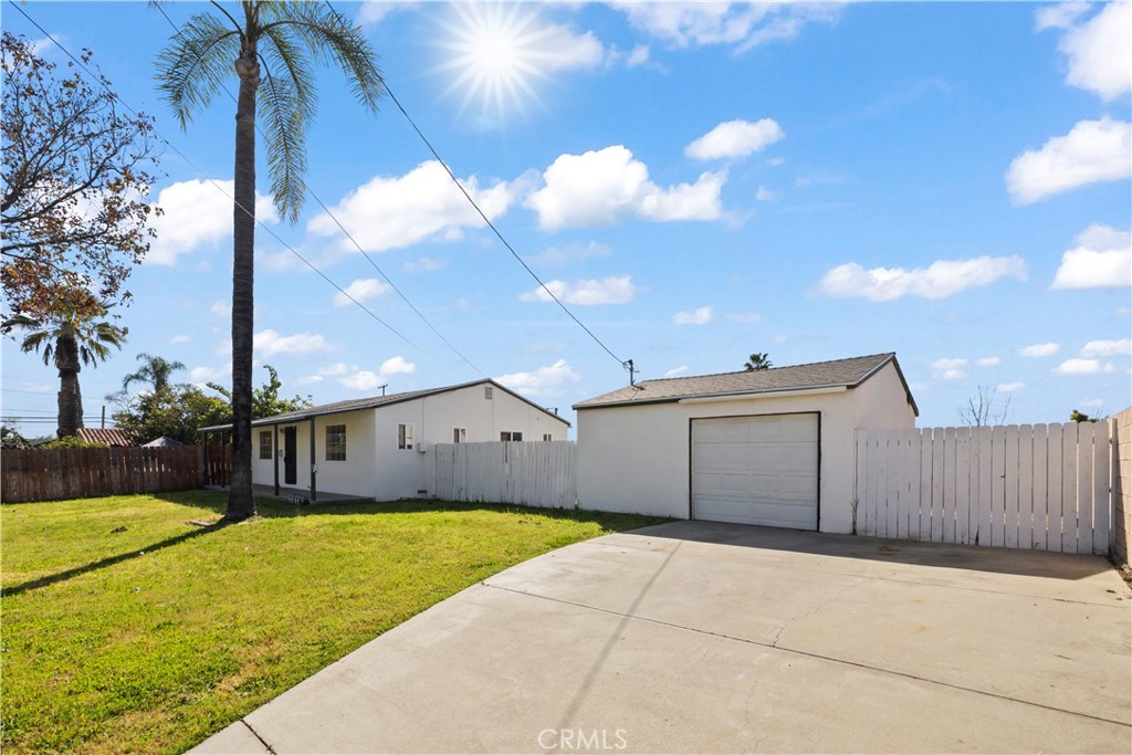605 W 1st