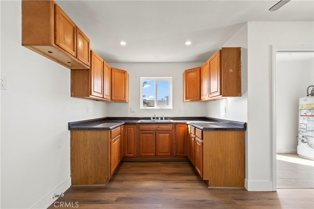 605 W 1st