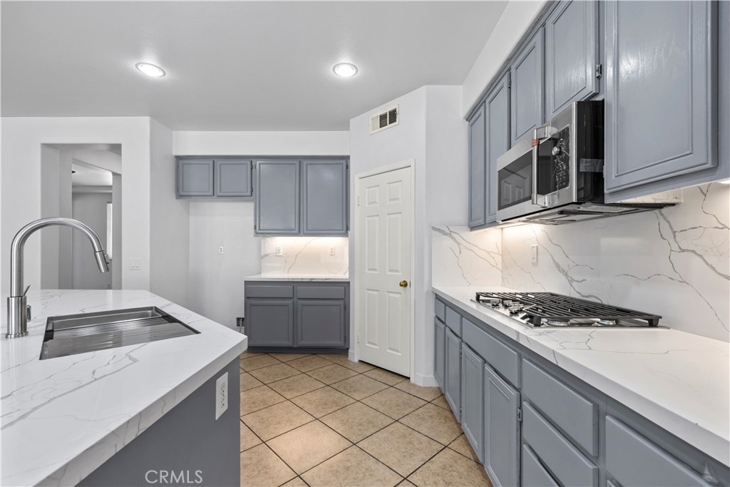 12222 Dry Creek
