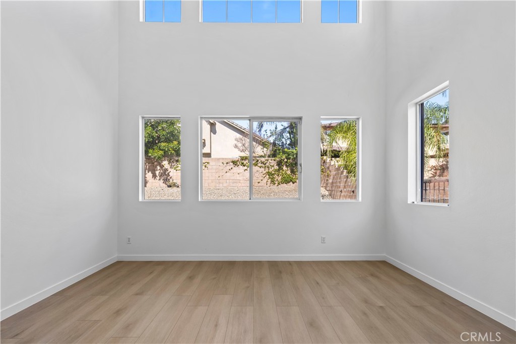 12222 Dry Creek