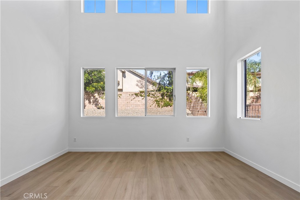 12222 Dry Creek