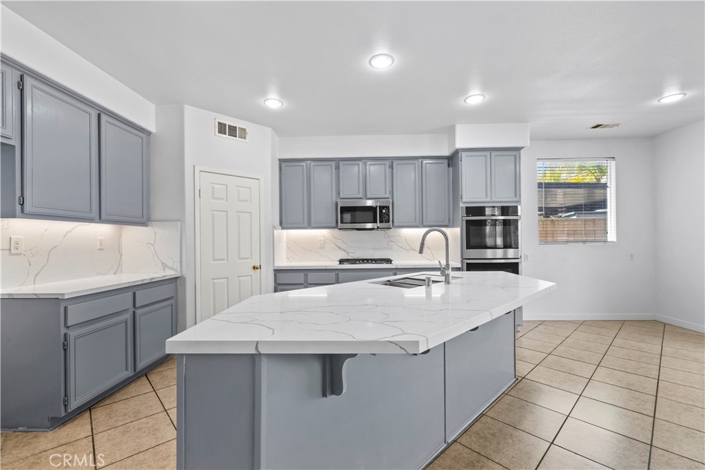 12222 Dry Creek