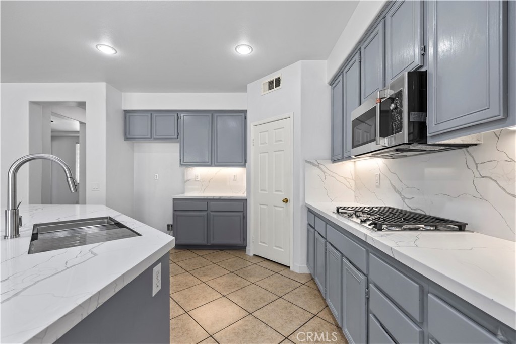 12222 Dry Creek