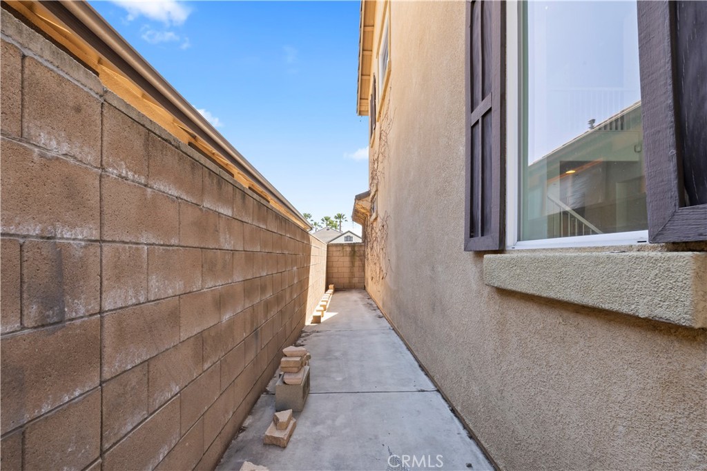 12222 Dry Creek