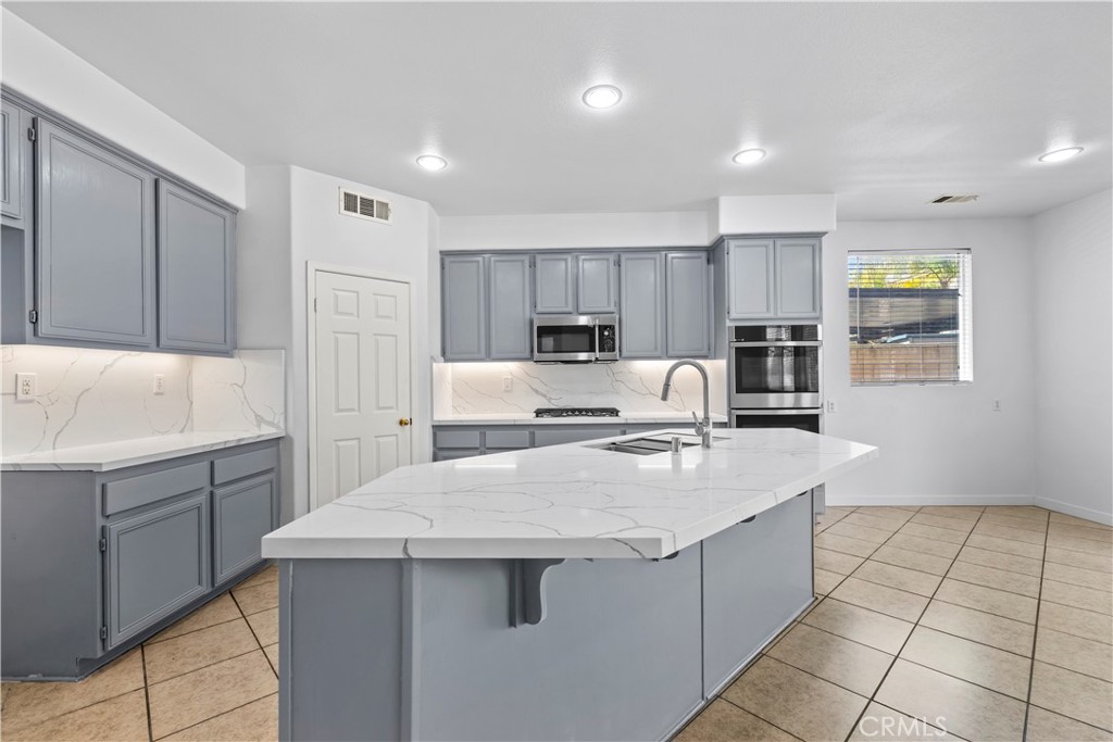 12222 Dry Creek
