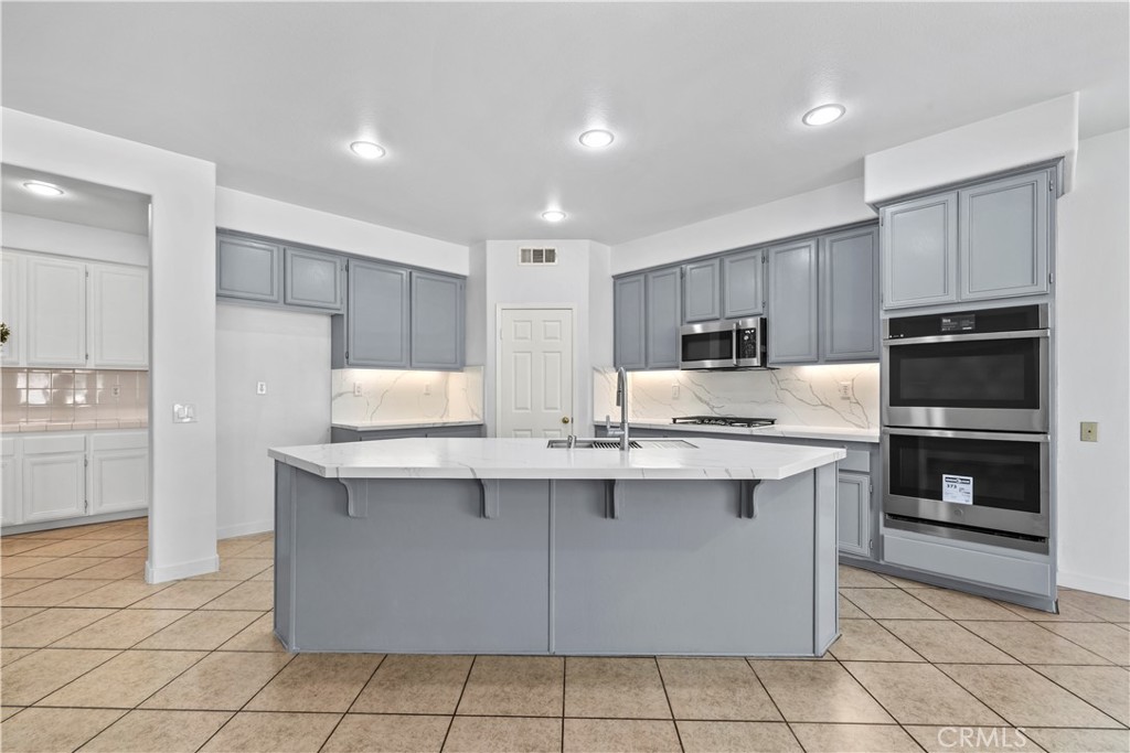 12222 Dry Creek