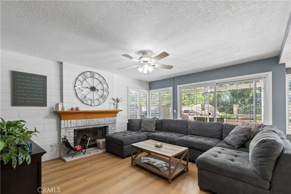 22120 Grovepark