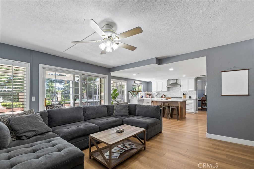 22120 Grovepark
