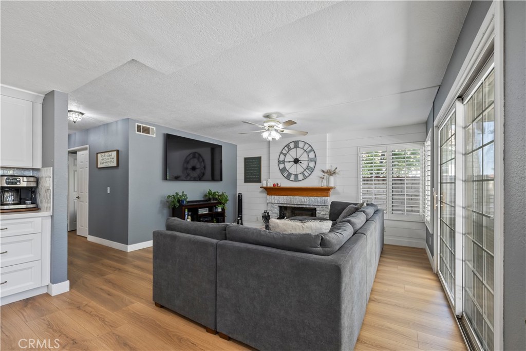 22120 Grovepark