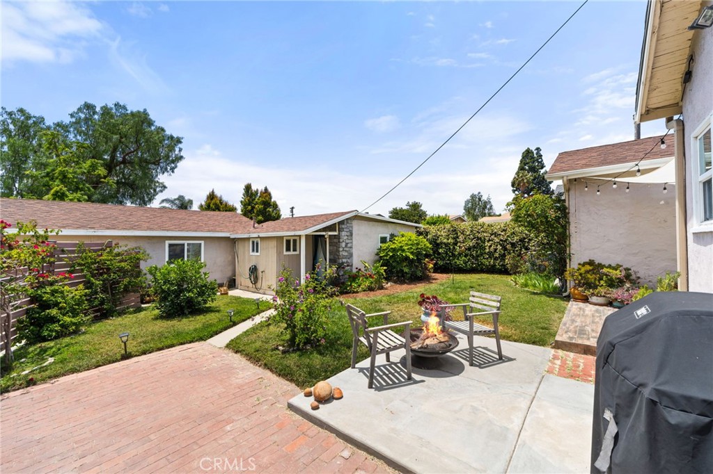 9423 Lomita Drive