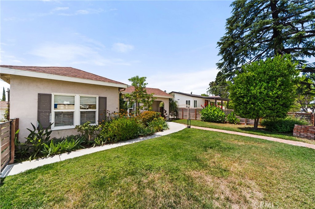 9423 Lomita Drive