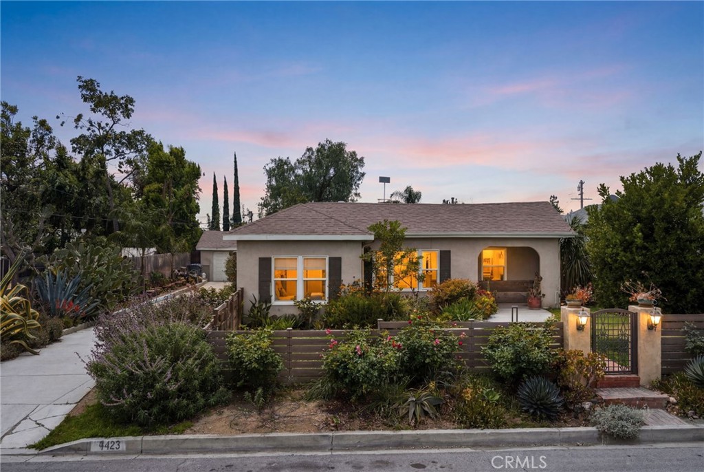 9423 Lomita Drive