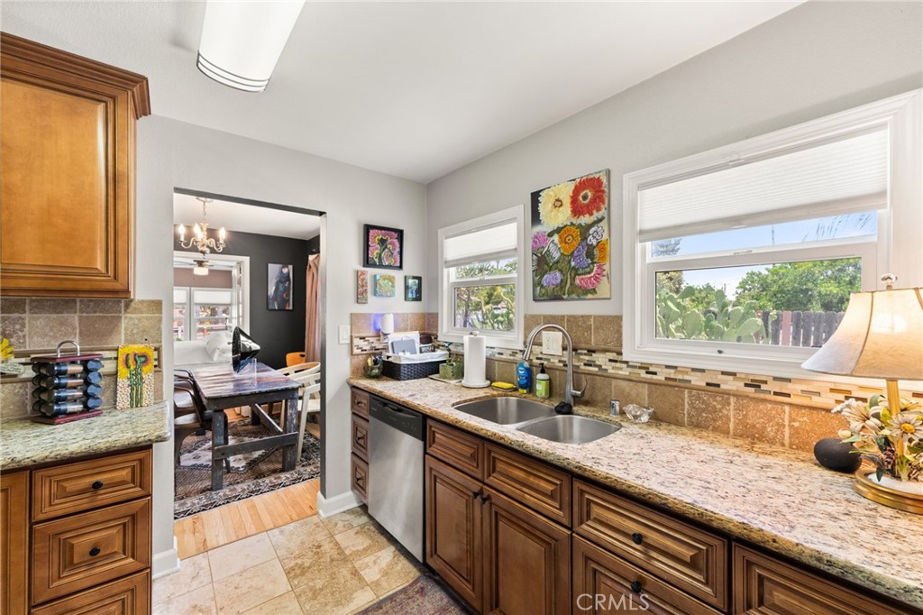 9423 Lomita Drive