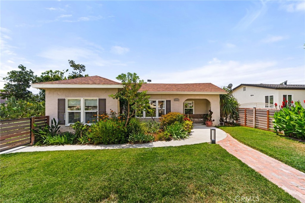 9423 Lomita Drive