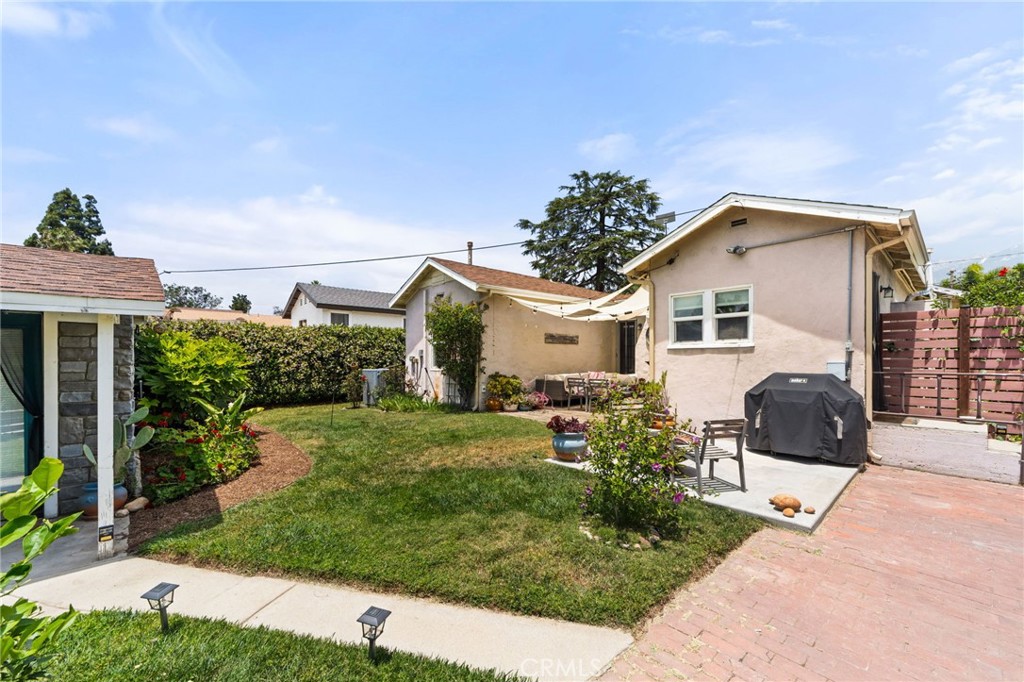 9423 Lomita Drive
