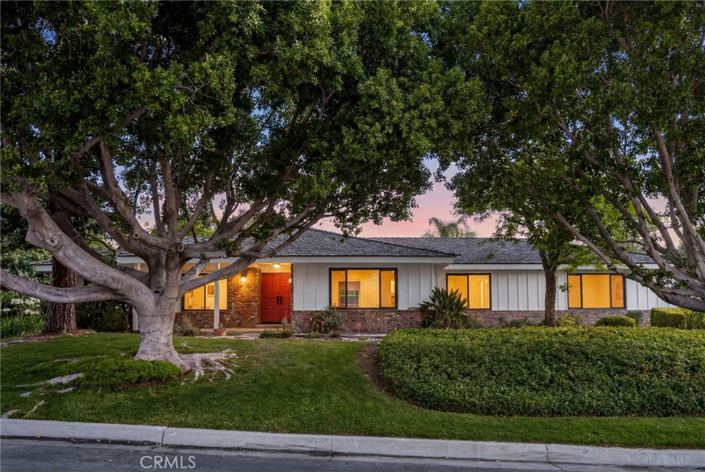 225 Summit Road