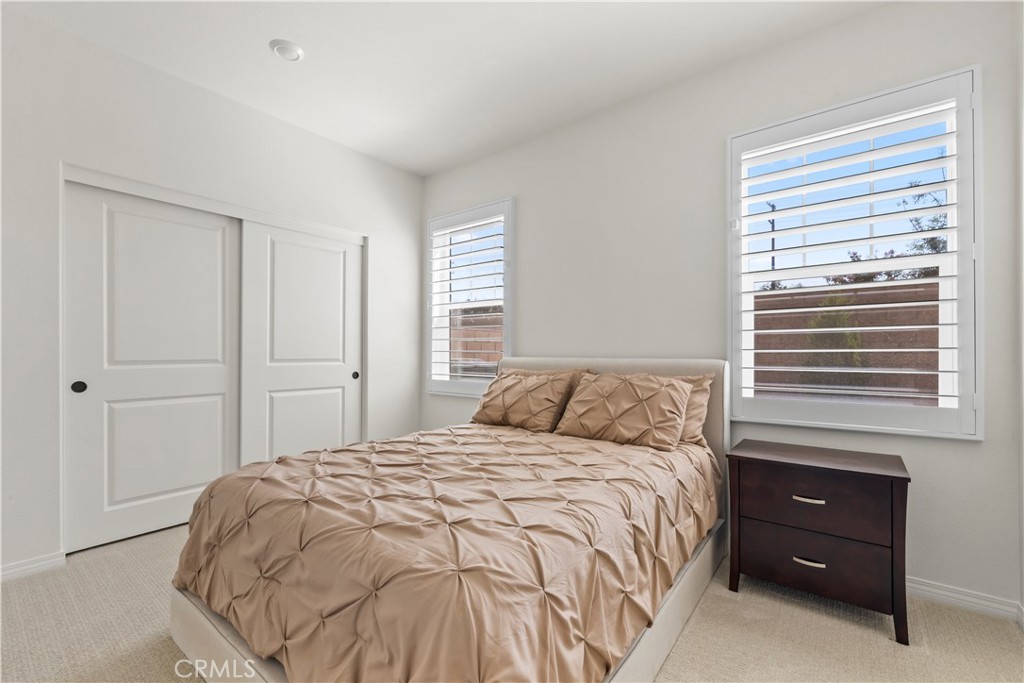 2689 E Towhee