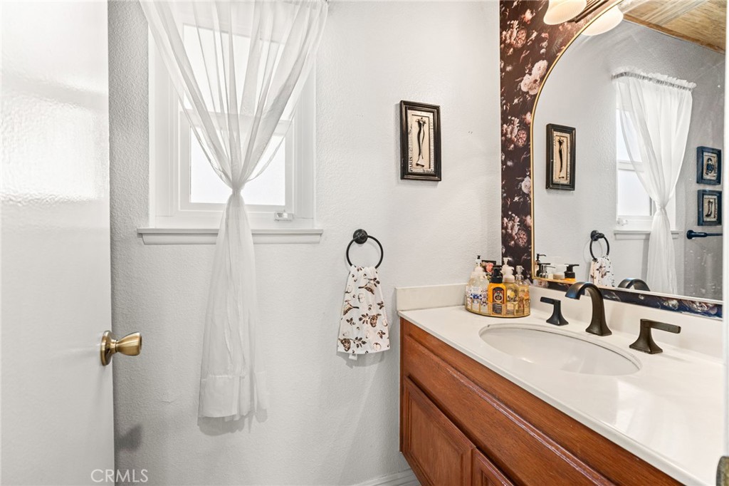 3932 Salt Creek