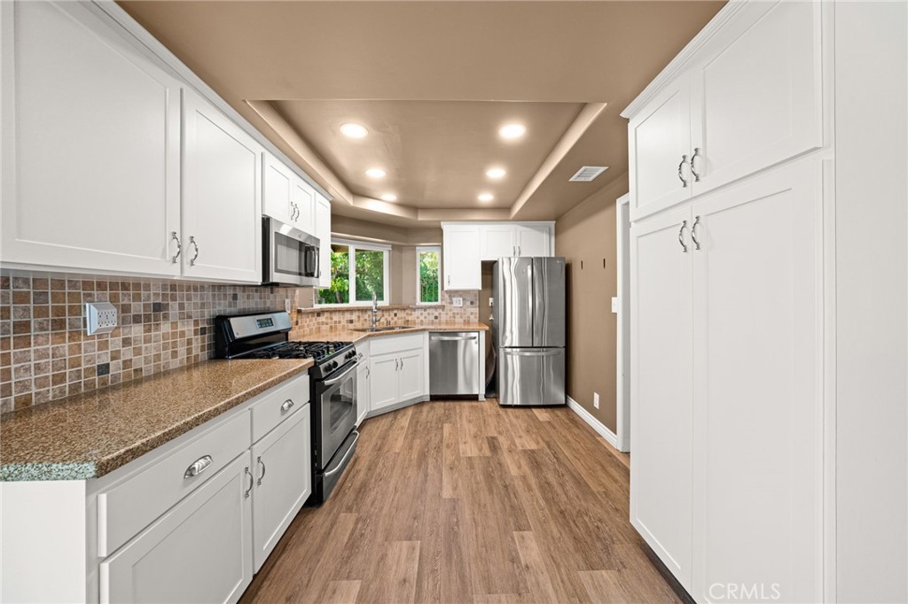 8412 Autumn Leaf Drive