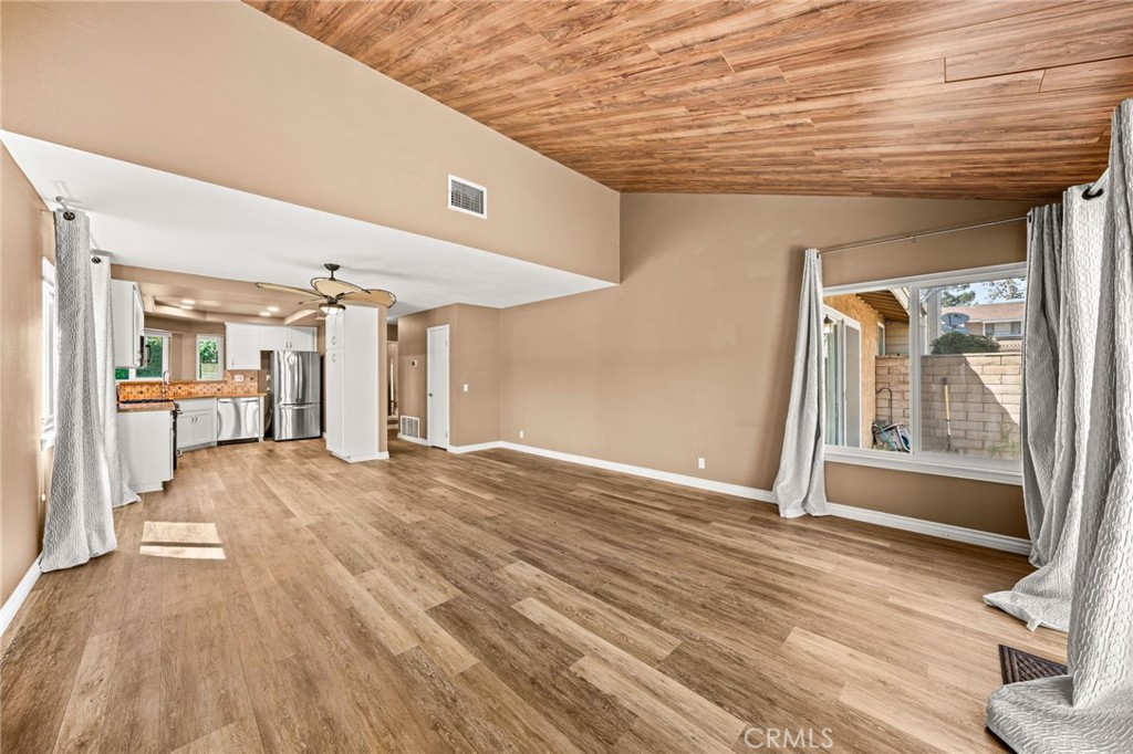 8412 Autumn Leaf Drive
