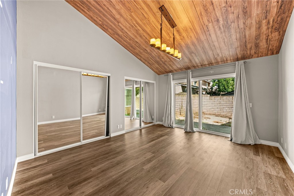 8412 Autumn Leaf Drive