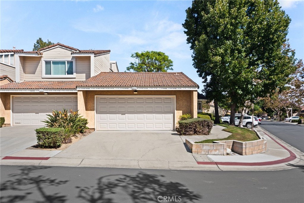8412 Autumn Leaf Drive