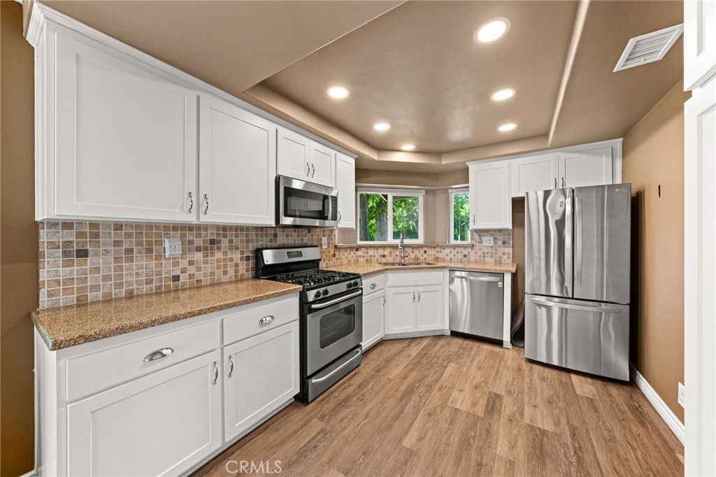 8412 Autumn Leaf Drive