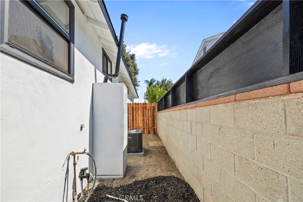 11412 Broaded St.