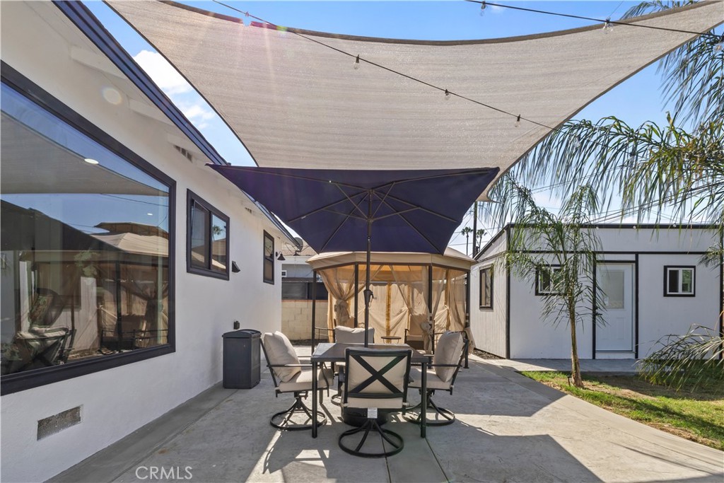 11412 Broaded St.