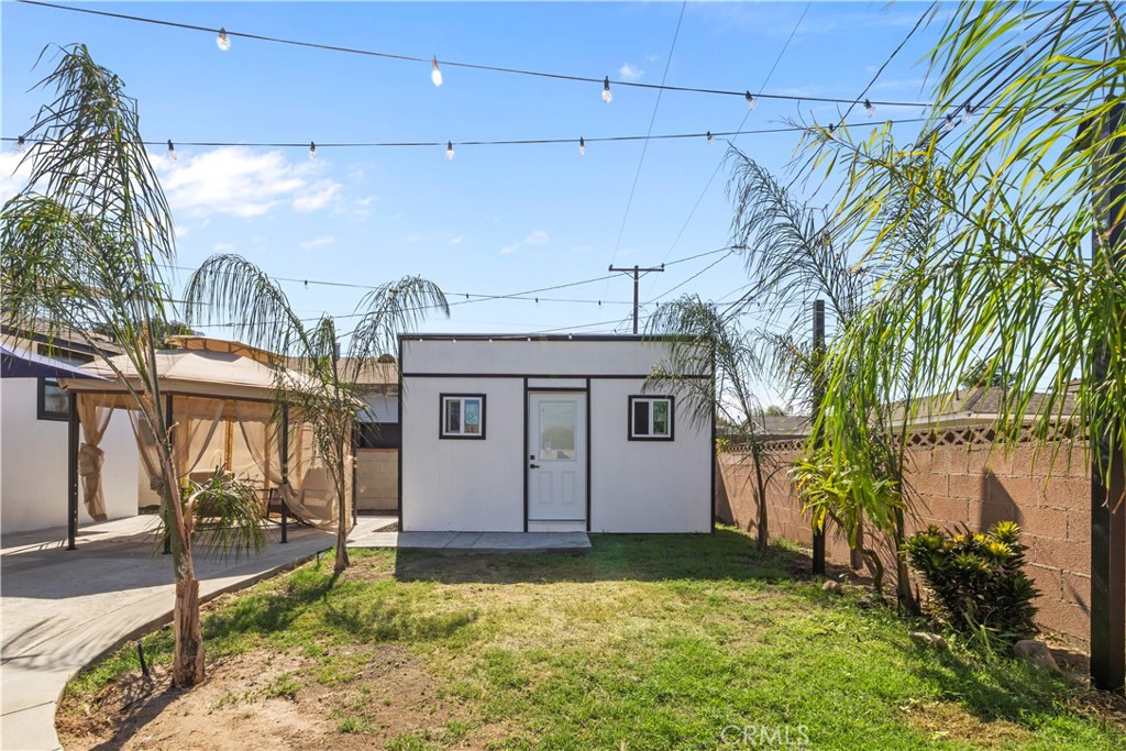 11412 Broaded St.