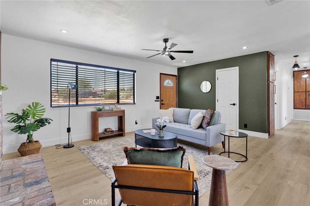 12431 Magnolia