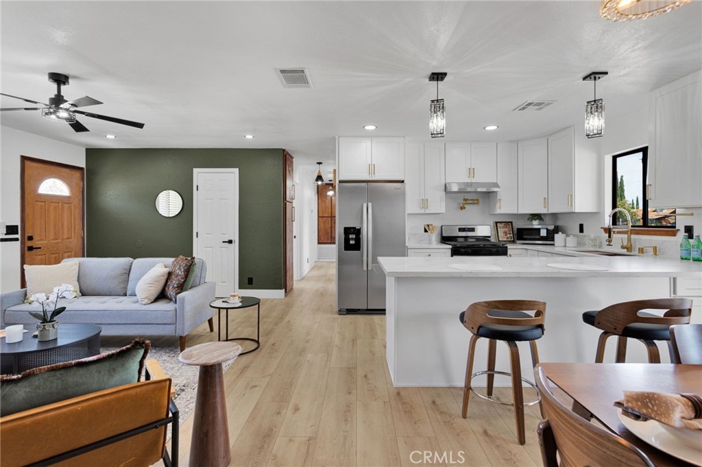 12431 Magnolia