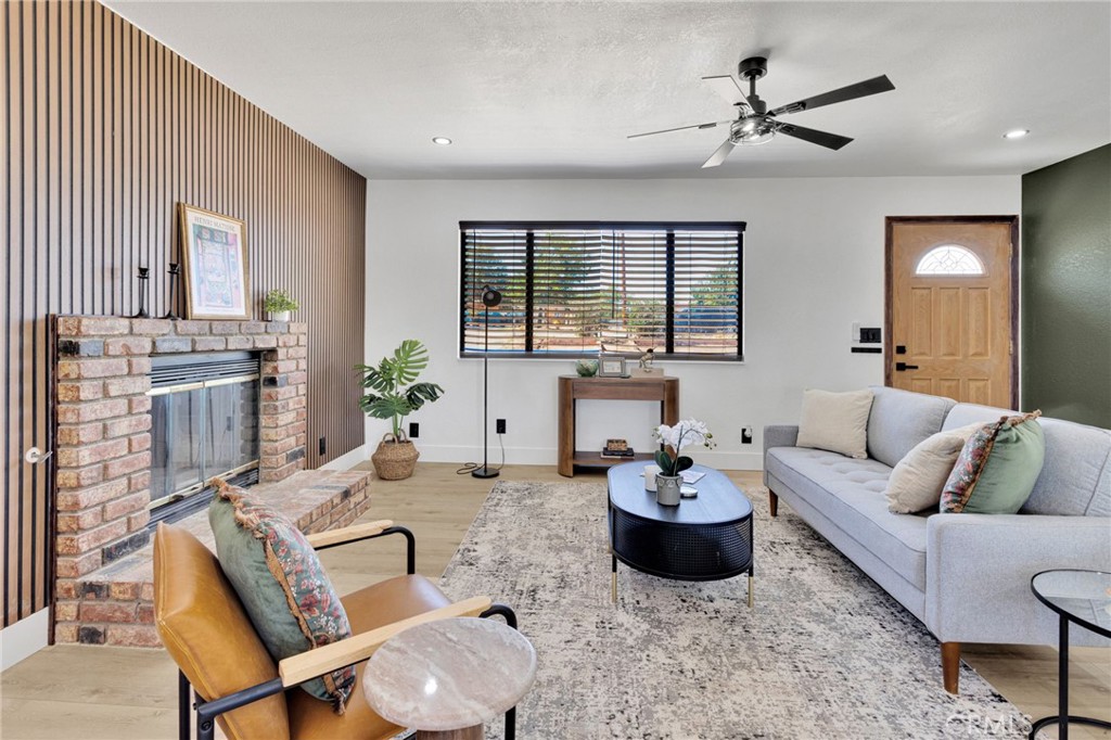 12431 Magnolia